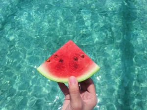 cosa mangiare con il caldo, anguria